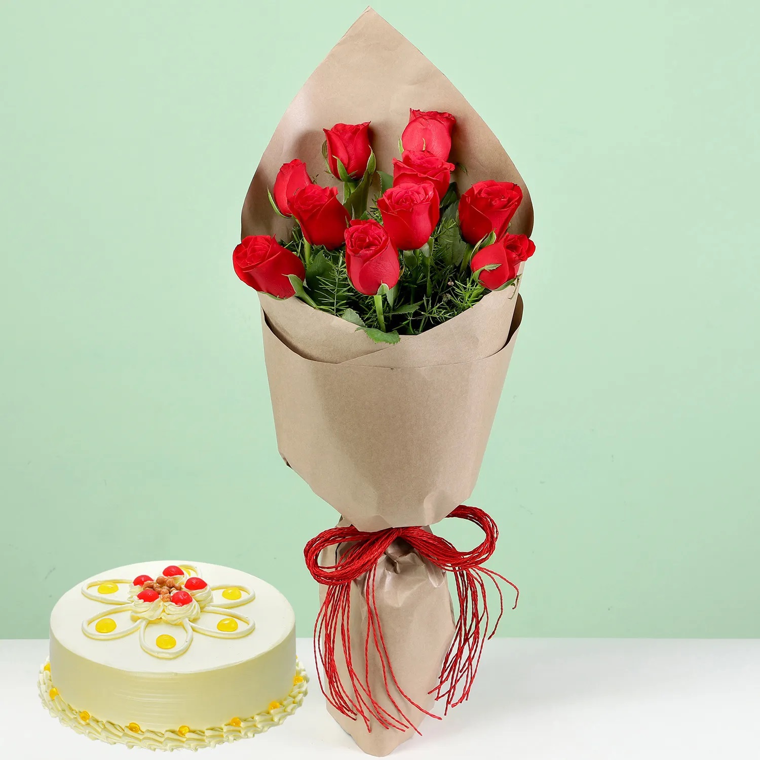  10 Red Roses & Butterscotch Cake