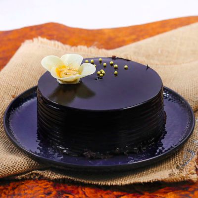 Yummy Chocolate Truffle Cake