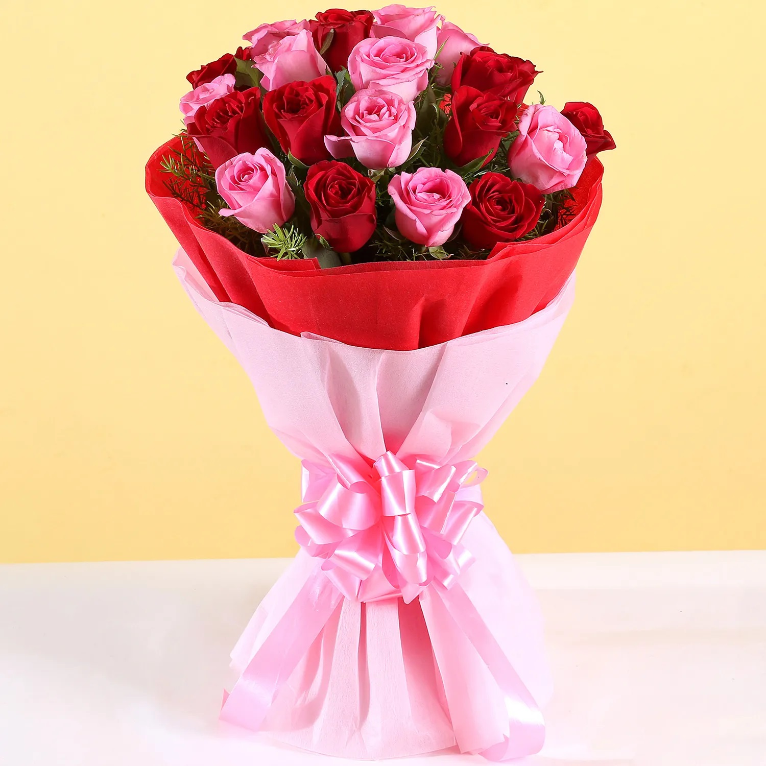  Red And Pink Roses Bouquet